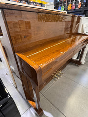 Steiner Upright Piano HU-110WA – Polished Walnut