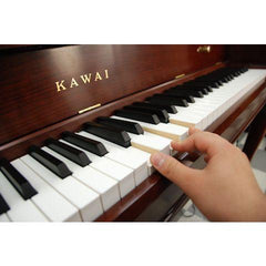 Kawai 607 Designer Console Upright Piano / elegant Walnut cabinet/ serial#: F106186